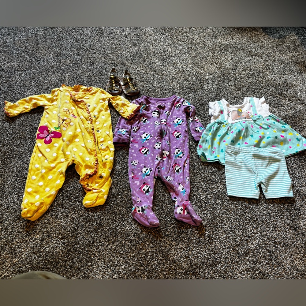 Bundle of 3-6 month girl clothes